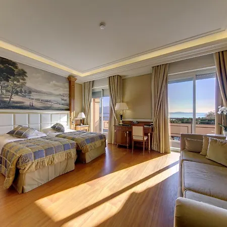 Отель Splendid 4*