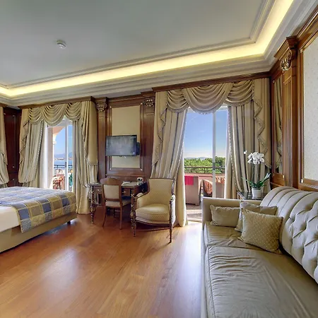 Splendid Отель 4*