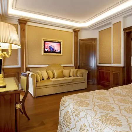 Splendid Szálloda 4*